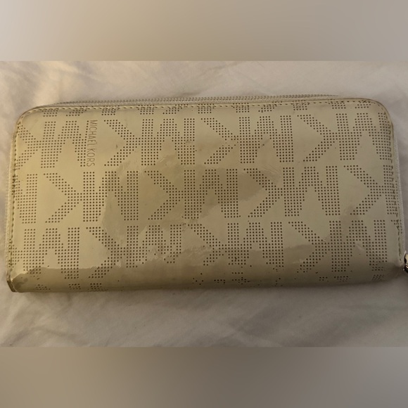 Michael Kors Beige Women's Wallet - Picture 2 of 5